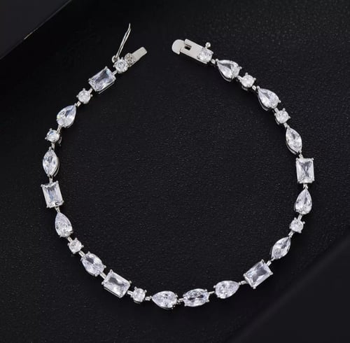 اساورة زيركون فاخر