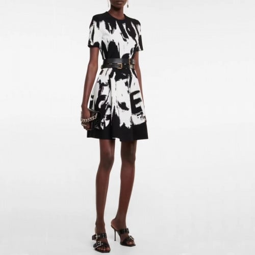 فستان قصير مموج