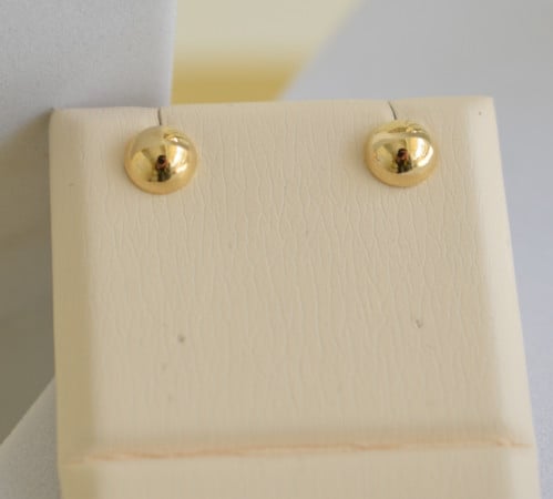 حلق نصف كورة