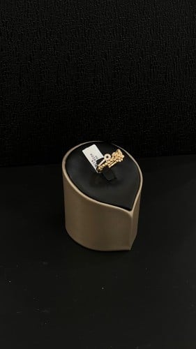 خاتم ذهب عيار 21 ماركة لازوردي المزين بأحجار الزرك...