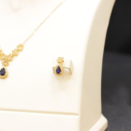 طقم الانيق بحجر ازرق