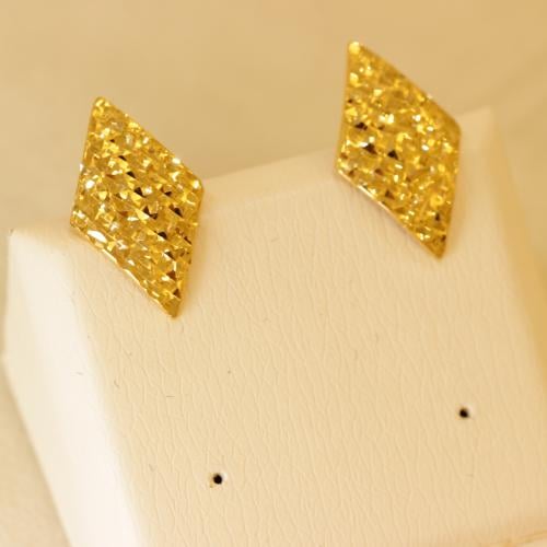 حلق ذهب عيار 21 بتصميم بحريني حديث وبراق