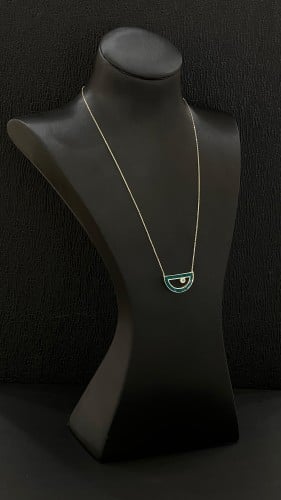 عقد ذهب عيار 18 بالتصميم الحديث راقي ومميز