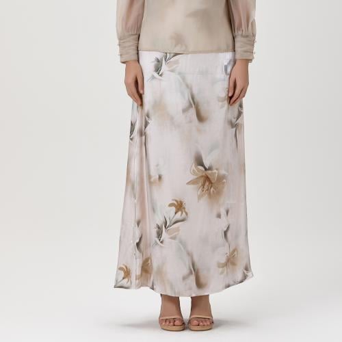 تنورة بطبعة مميزة