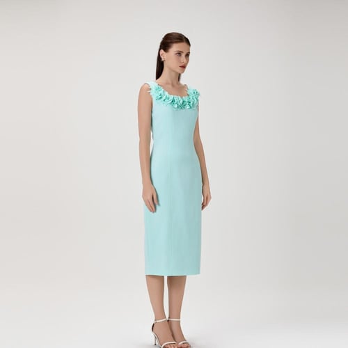 فستان مزين بورد