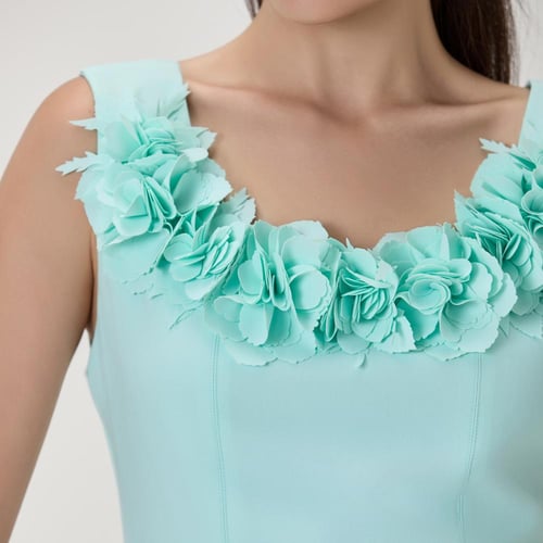 فستان مزين بورد