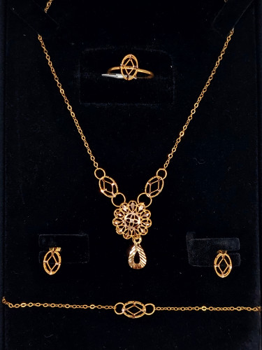 طقم نسائي-عيار21