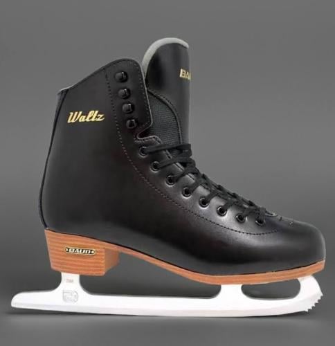 ايس سكيت - والتز اسود