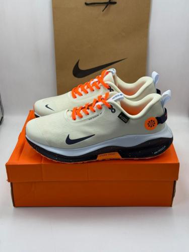 Nike Zoom X 17