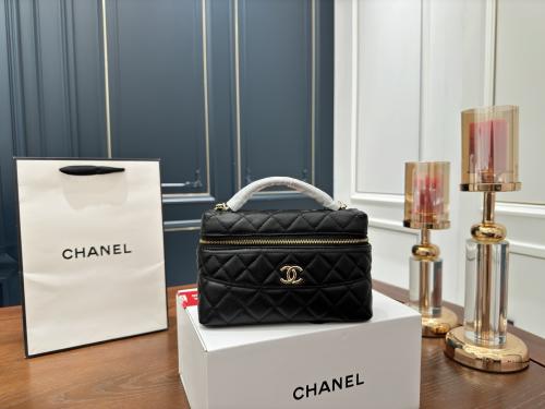 شنطة شانيل فانيتي اسود