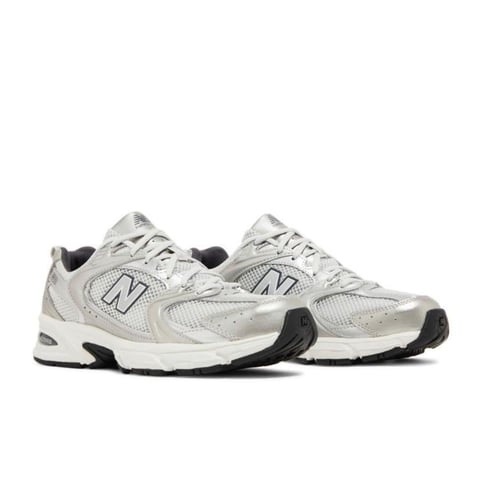 New Balance 530 فضي