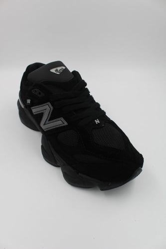 New Balance black