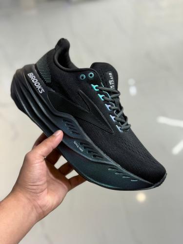Brooks Black