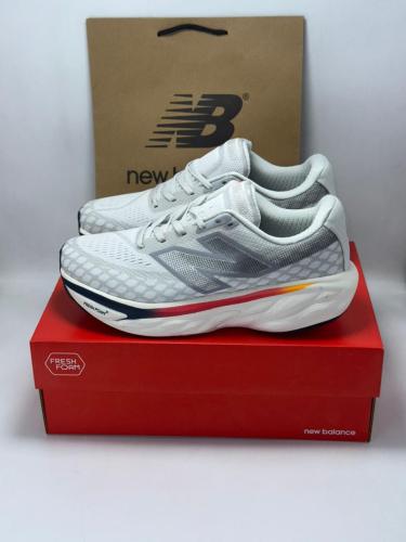 New Balance Fresh Foum 9