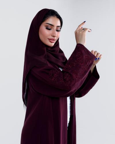 كريب بتطريز ناعم على الاكمام