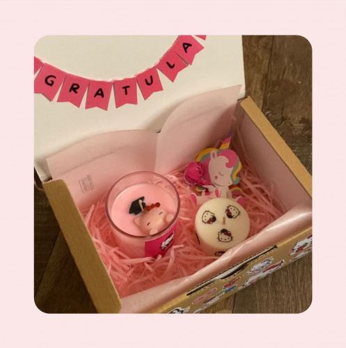 Graduated hello kitty box