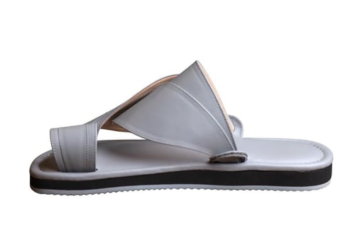 نعال جلد طبيعي إيطالي