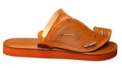 نعال جلد طبيعي إيطالي مطرزة