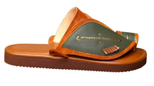 نعال جلد طبيعي إيطالي مطرزة