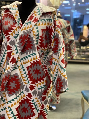 فروة نسائية بنقش السدو