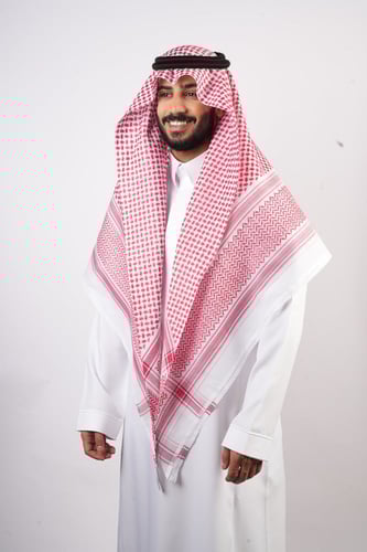 شماغ ملكي خاص كلاسيك فاتح