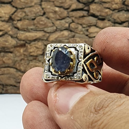 خاتم زفير أفريقي مرصع بالالماس برواز ذهبي