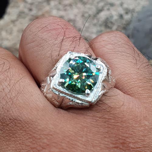 خاتم موزنايت عشبي موديل برتاش الشريف