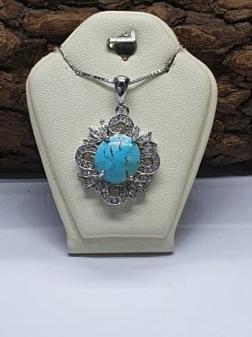 تعليقه حجر الفيروز الطبيعي مرصع بالزركون السويسري...