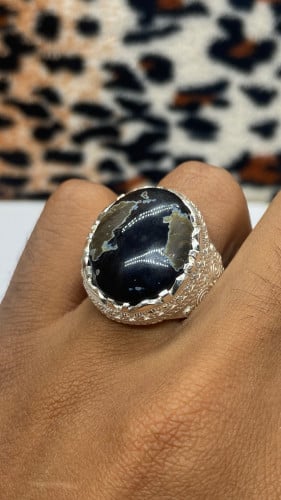 حجر عقيق يماني خرائطي