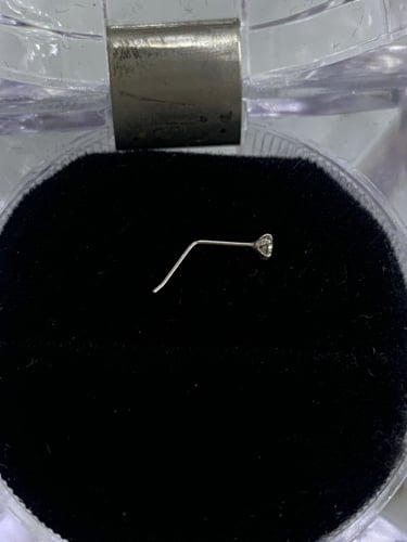 زمام فضة عيار 925 لون الفص ابيض شوكة حجم صغير