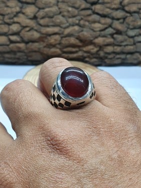 خاتم عقيق يماني كبدي موديل المربعات