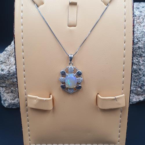 تعليقه اوبال اثيوبي طبيعي مرصع بالزركون