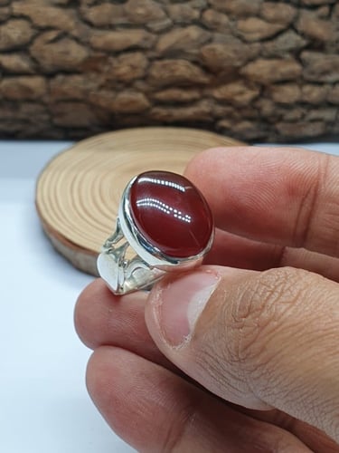 حجر عقيق يماني كرزي إبداع الشريف