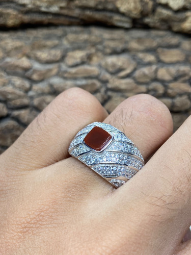 خاتم فضة تايلندي مرصع بالزركون لون العقيق شكل مربع...