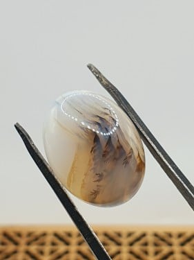 حجر عقيق يماني مقلم