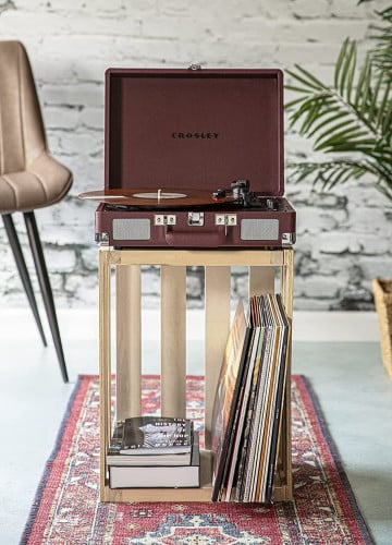 جرامافون اللون الأحمر الداكن