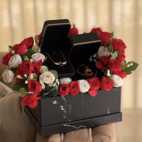 طقم نسائي 3 قطع بتنسيق فاخر