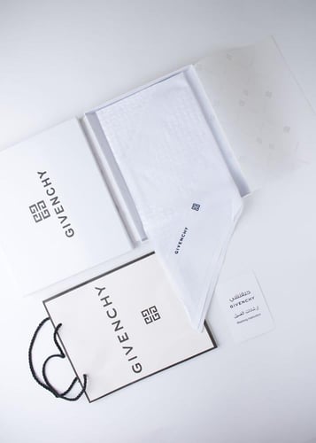 شماغ جفنشي كلاسيك احمر - ابيض