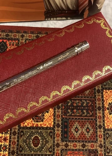 قلم رجالي منقوش بالاسم