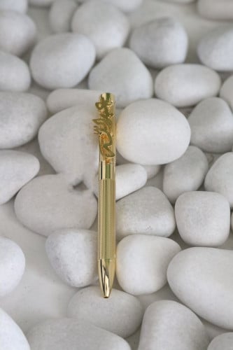 قلم كويتي أنيق بلون ذهبي