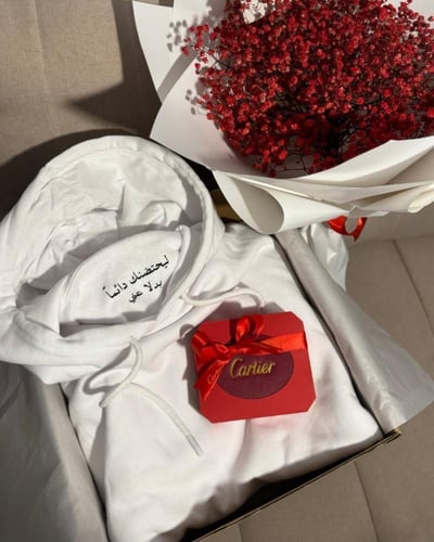 هودي ليحتضنك دائمًا - هدية أنيقة لمن تحب