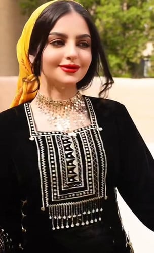 فستان نسائي يوم التأسيس