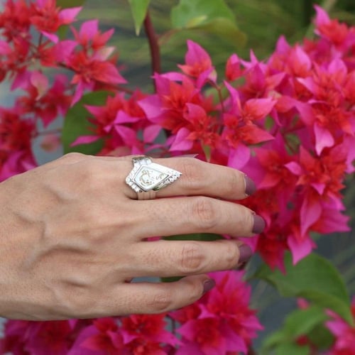 خاتم الصدف مع الزركون بلاسم