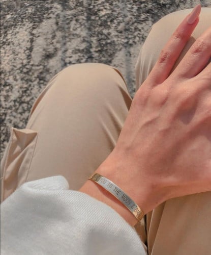 اسوارة نسائية بالاسم حسب اختيارك