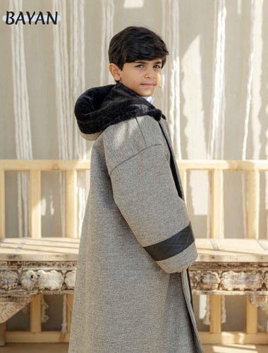 فروة بيج جلد أسود