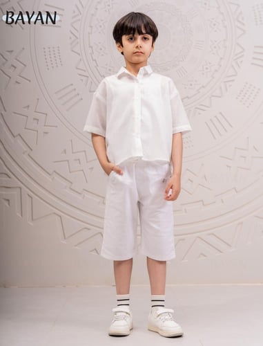 قميص كتان كم قصير