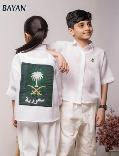 قميص كتان كم قصير بصمة سعودي