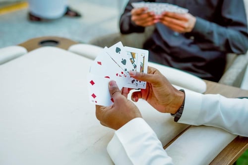 لعبه ورق بونت بلس الاصلي بلاستيك ١٠٠٪ ضد القطع الو...