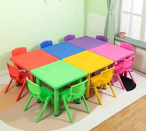 طاولة اطفال مربعة 60*60 cm امنة ومتينة