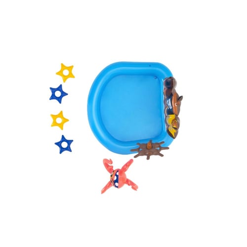 العاب مائية مع حوض الماء